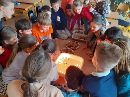 Vůně cukroví a dětský smích